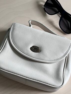 Vintage Etienne Aigner Shoulder Bag bone white Leather brass-tone Hardware